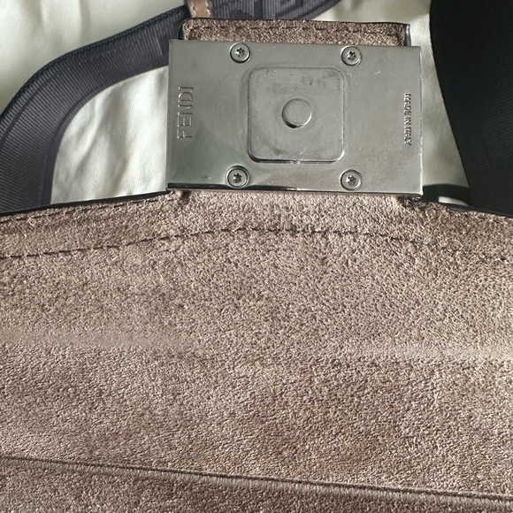 Fendi Baguette soft Trunk - Picture 5 of 7